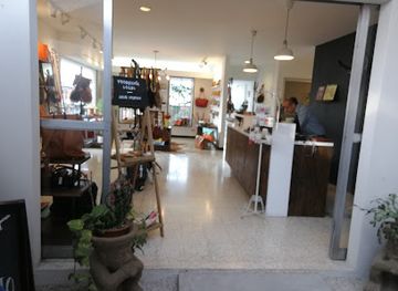 costa-rica/north-zone/shop/cueropapel-tijera-shop-coffee-bar