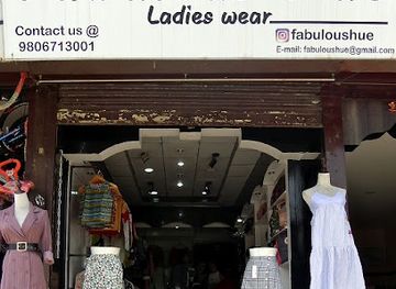 nepal/pokhara/shop/fabulous-hue