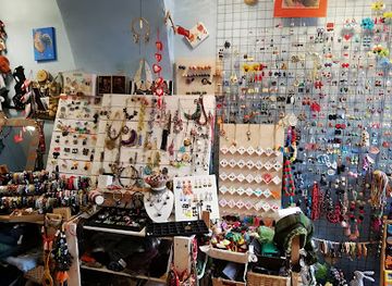 poland/krakow/kazimierz/shop/art-and-fashion-amfora