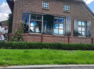 netherlands/giethoorn/shop/bootverhuur-giethoorn