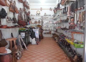 sri-lanka/mirissa/shop/theresa-leather-shop