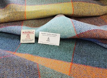 united-kingdom/isle-of-harris/shop/taobh-tuath-tweeds