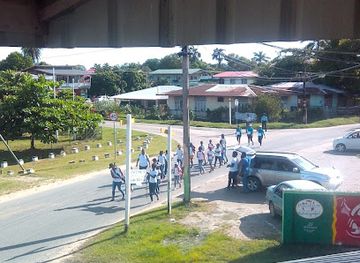 suriname/nickerie-district/shop/lewis-zuurgoed-winkel