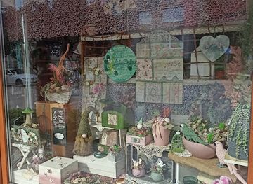 hungary/vertes-mountains/shop/fagyongy-kezmuves-ajandek-uzlet