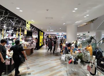 thailand/phi-pan-nam-range/shop/siam-center