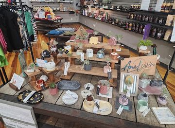 kansas/topeka/shop/hunter-laine