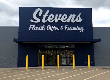 illinois/illinois-ozarks/shop/stevens-floral-gifts-framing