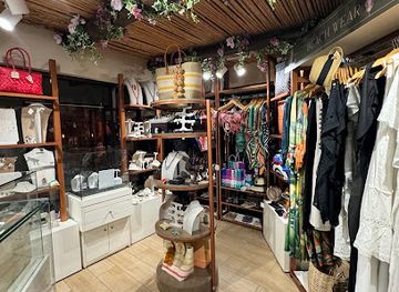 costa-rica/santa-rosa-national-park/shop/britt-shop-secrets-papagayo