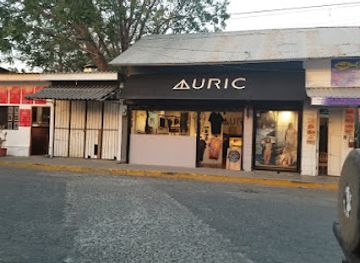 nicaragua/san-juan-del-sur/shop/auric-surf