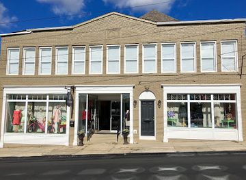 west-virginia/fairmont/shop/savvy-consignment