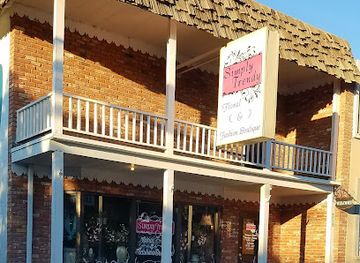 nevada/humboldt-county/shop/simply-trendy-floral-and-fashion-boutique