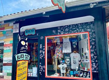 panama/bocas-del-toro/shop/black-cat-gifts-and-art