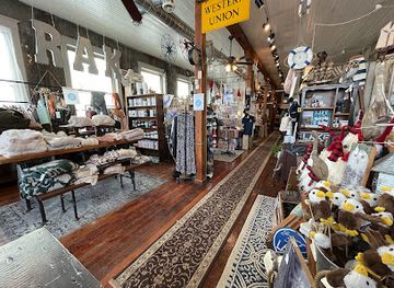 minnesota/central-lakes-region/shop/lake-pepin-pearl-button-company