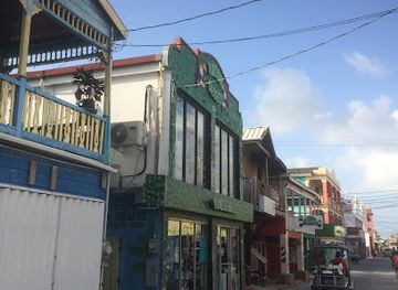 belize/southern-belize-barrier-reef/shop/havana-cigars