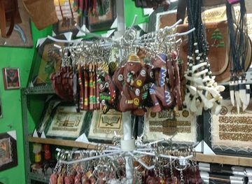 indonesia/central-papua/shop/naufal-souvenir-papua