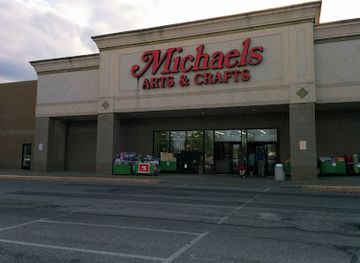 indiana/bloomington/shop/whitehall-crossing-shopping-center