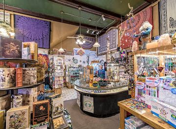 arkansas/eureka-springs/shop/granny-s-place