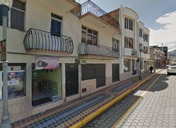 ecuador/otavalo/shop/family-boutique-market