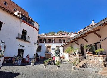mexico/taxco/shop/tianguis-la-plazuelita