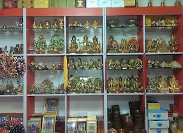 mongolia/khentii-mountains/shop/gandangtegchinlen-souvenirs