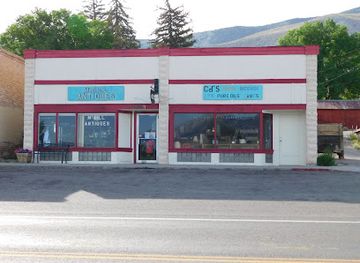 nevada/great-basin-national-park/shop/mcgill-antiques-collectibles