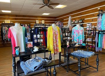 pennsylvania/erie/shop/aquillbella-boutique