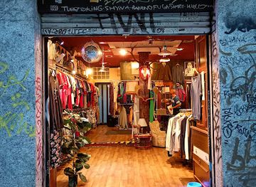 spain/madrid/malasana/shop/alphaville-vintage-shop-tienda-vintage-malasana