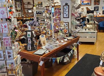 michigan/lower-peninsula/shop/the-village-gift-store