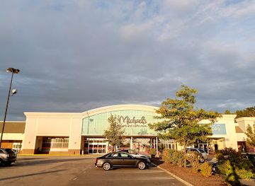 massachusetts/metrowest/shop/the-center-at-hobbs-brook