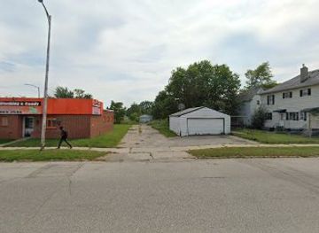 iowa/waterloo/shop/big-q-s-clothing