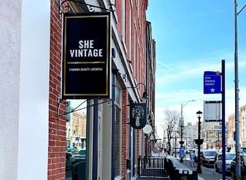 pennsylvania/lake-erie/shop/she-vintage