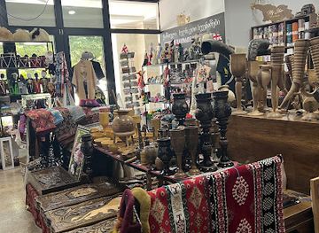 georgia/kutaisi/shop/kartuli-khelnaketi-suvenirebi