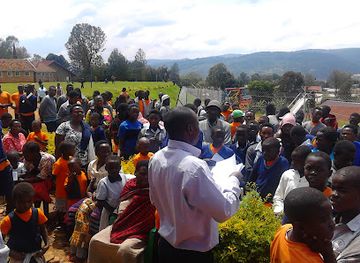 uganda/lake-bunyonyi/shop/m-k-shopping-centre