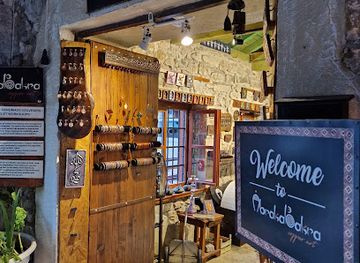 bosnia-and-herzegovina/mostar-surroundings/shop/abrakabakra-copper-art