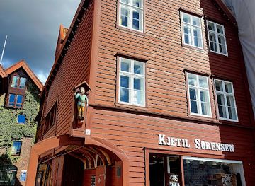 norway/bryggen-bergen/shop/kjetil-sorensen