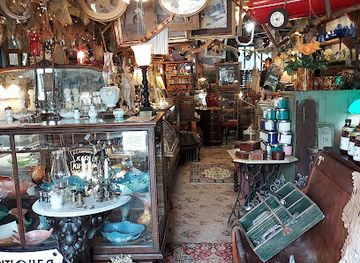 One of A Kind Shoppe w/ The Jewelers ' Workbench