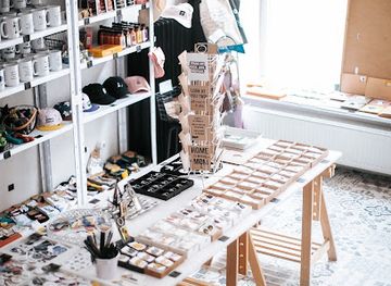 estonia/parnumaa/shop/black-giraffe-brand