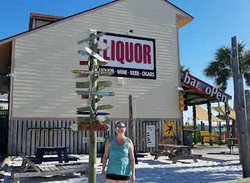 florida/pensacola-beach/shop/aloha-wine-liquor