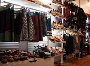 minnesota/saint-paul/west-seventh/shop/lama-bazaar