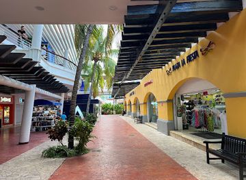 mexico/cozumel/shop/plaza-punta-langosta