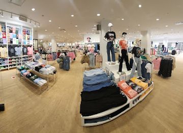 canada/quebec-city/shop/place-de-la-cite