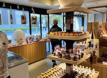 japan/nara/shop/nakagawa-masashichi-shoten-branch-souvenir-nara-sanjo