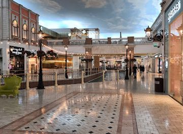 qatar/zekreet-beach/shop/villaggio-mall