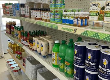 the-bahamas/exuma/shop/lizzie-s-convenience-store