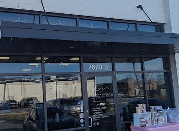 tennessee/clarksville/shop/ebony-and-ivory-fine-gifts-and-boutique