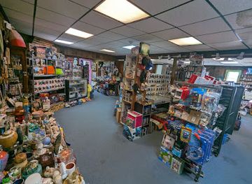 maine/southern-maine-coast/shop/southern-maine-indoor-flea-market