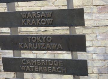 united-kingdom/cambridge/romsey/shop/romsey-r-sculpture