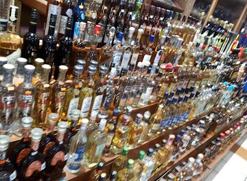 mexico/guadalajara/shop/tobaccos-tequilas-and-crafts