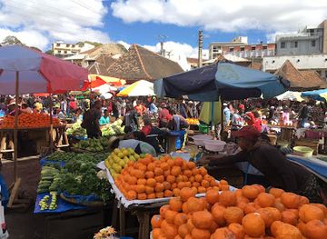madagascar/antananarivo/shop/analakely-market