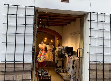 bolivia/sucre/la-recoleta/shop/bee-absolute